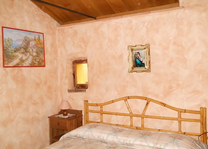 Lo Scoiattolo Farm stay *